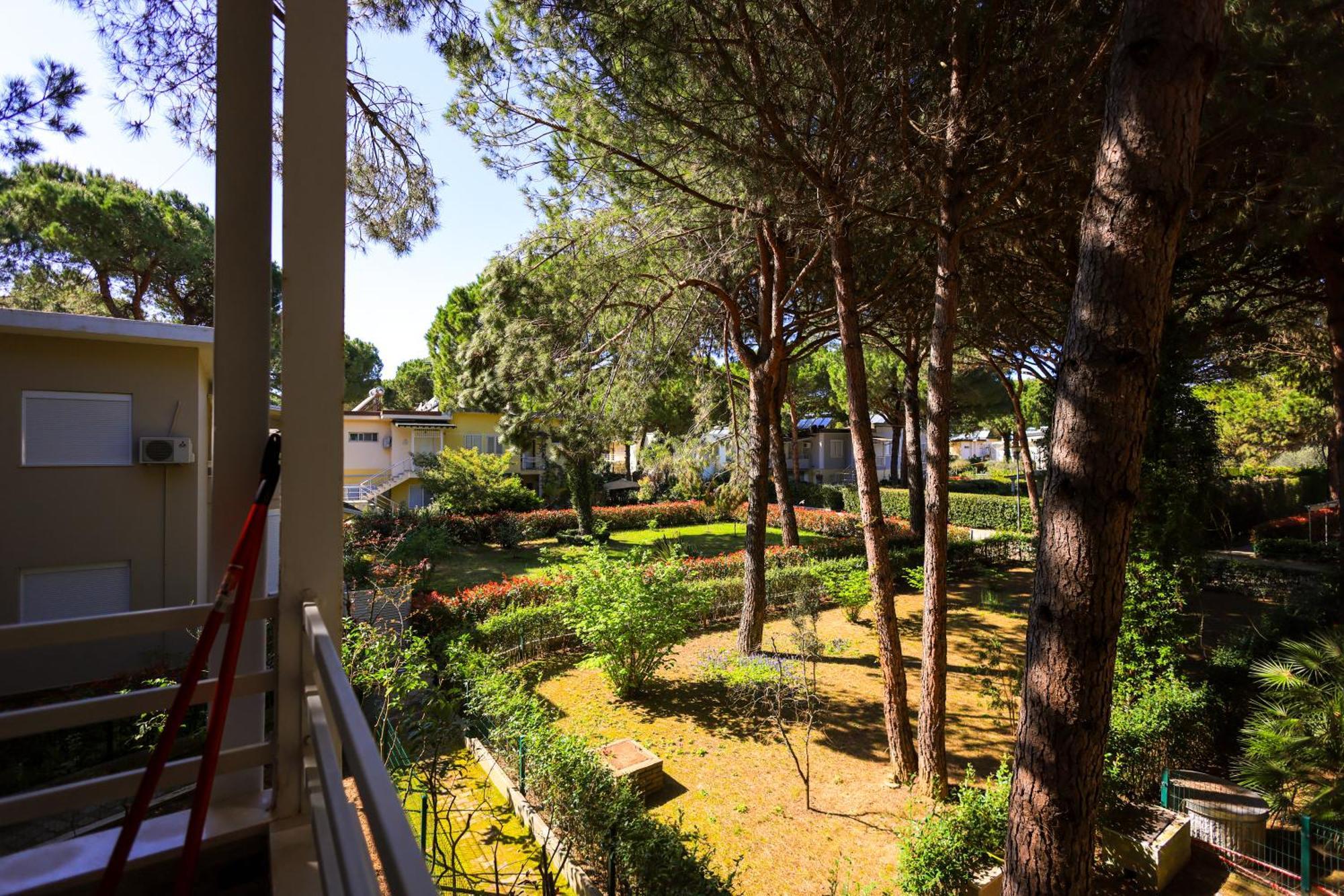 Grandstay Villa Perla Resort Durrës Exterior foto